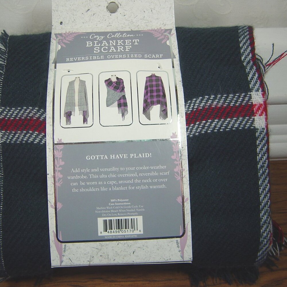 Women's Oversized reversible Gotta Have Plaid scarf-29"x78"--New in package